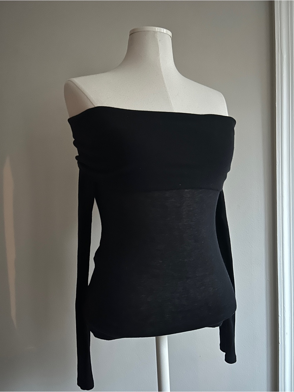 Zara Black Off-Shoulder Long Sleeve Top